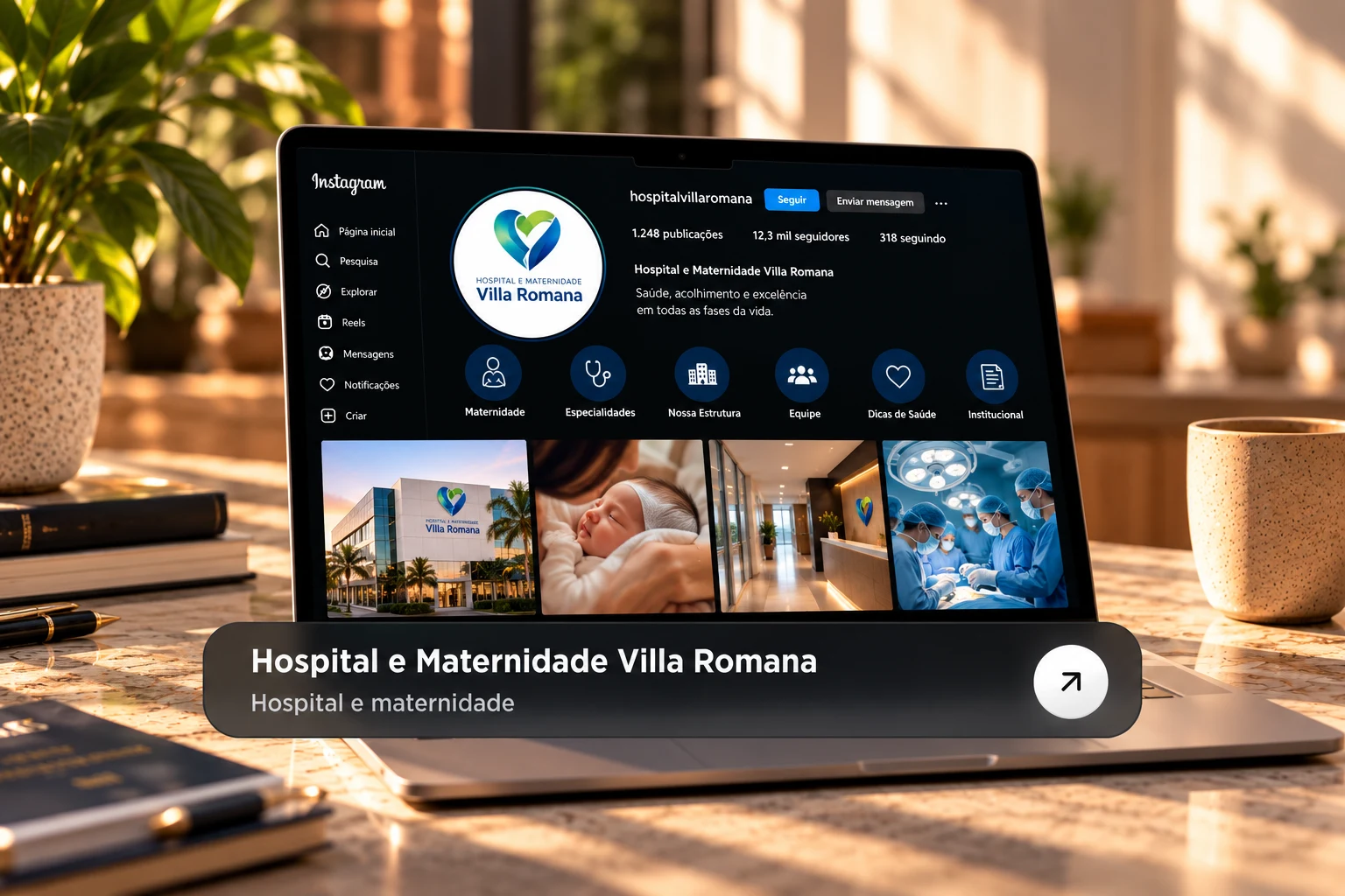 Hospital e Maternidade Villa Romana apresentado em um notebook sobre uma mesa elegante com luz natural, com a identidade visual da instituição